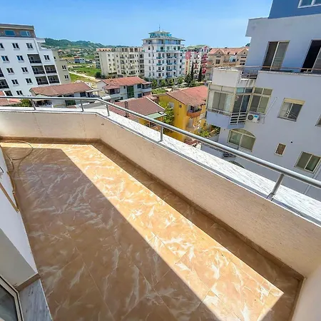 Azure Shores Golem (Tirana)