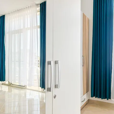 Apartment Azure Shores Golem (Tirana)